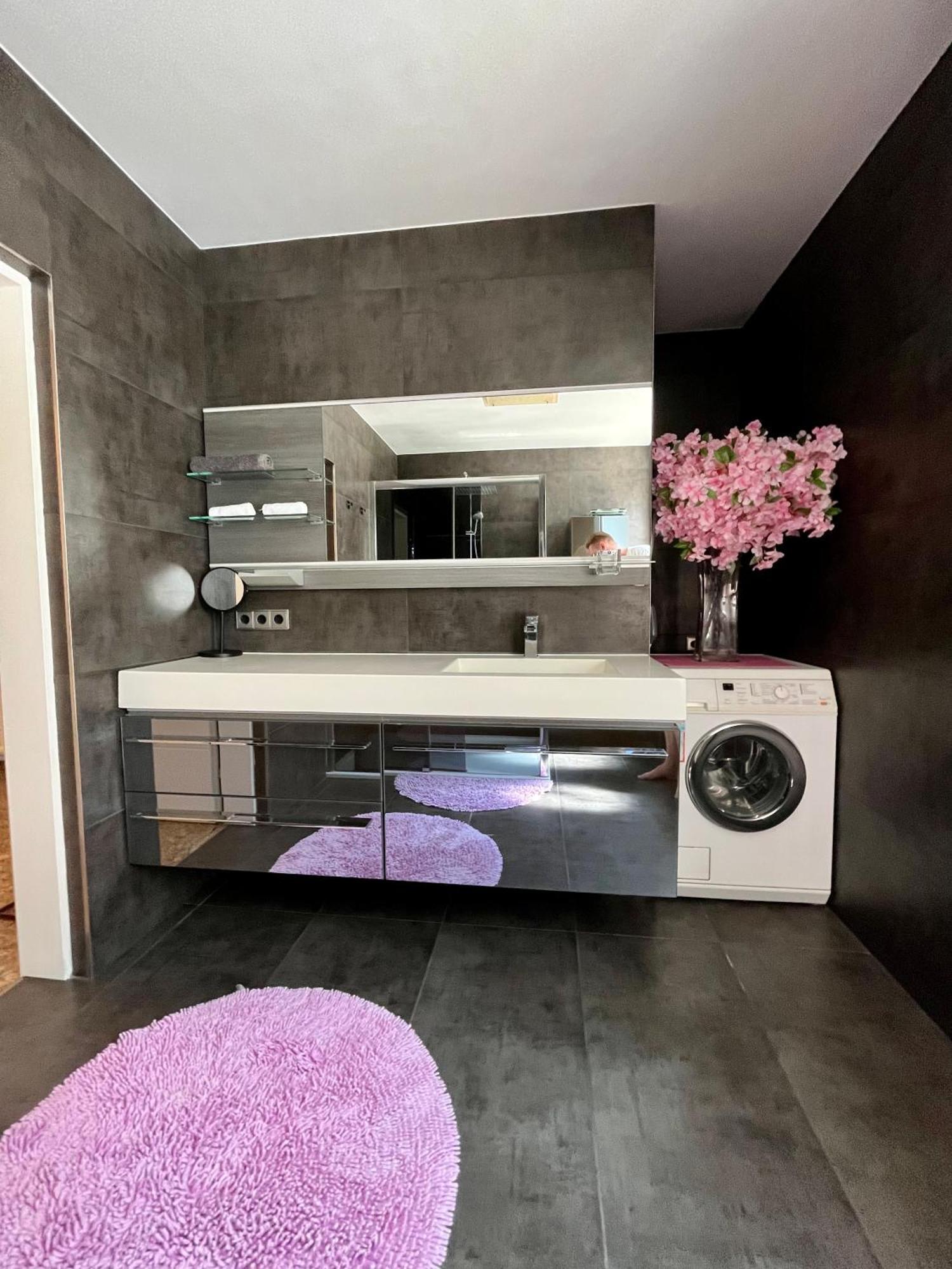 Luxurioeses Apartment Mit Pool Vienna Luaran gambar